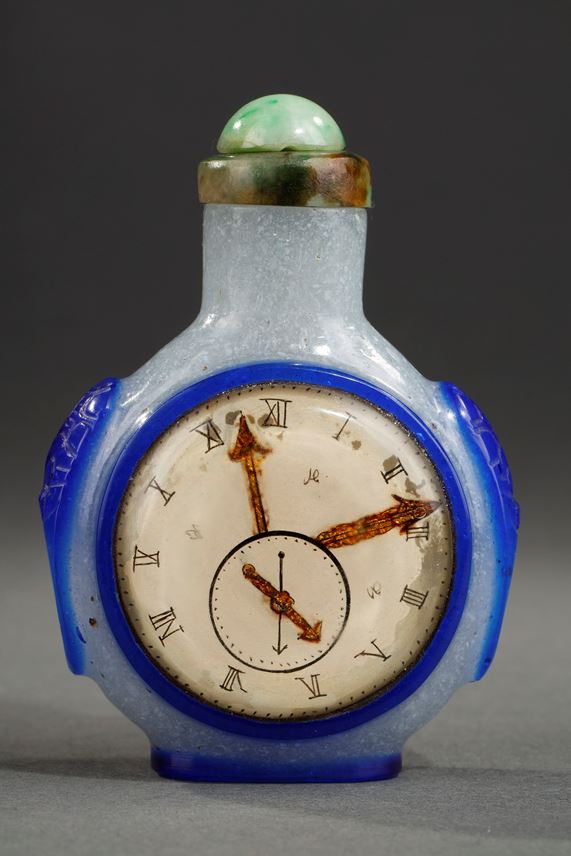 Blue overlay glass snuff bottle with a rare representation of a watch on each side in eglomized glass | MasterArt